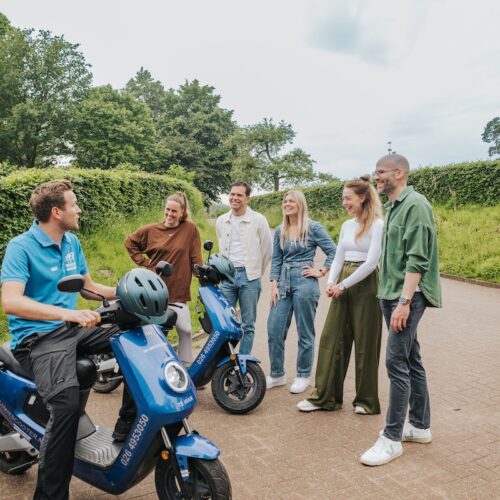 2.Scooter-rijden-Natures-Gift-veluwe-actief-uitje-in-de-natuur-groen-sportief-vrienden-belevenis-electrisch